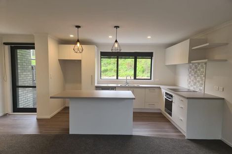 Photo of property in 5 Holystone Road, Whitby, Porirua, 5024