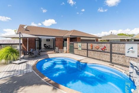 Photo of property in 2 Bannings Way, Hobsonville, Auckland, 0618