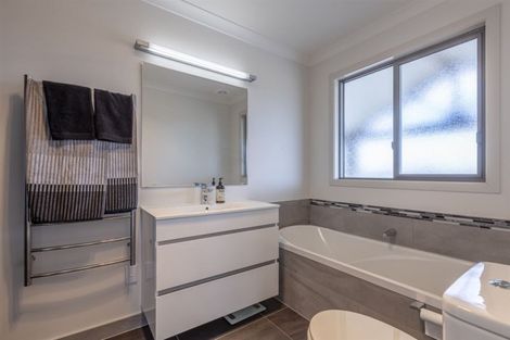 Photo of property in 85 Pukepapa Road Extn, Bulls, Marton, 4789