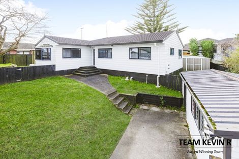 Photo of property in 1/8 Anglers Way, Wattle Downs, Auckland, 2102