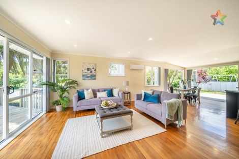 Photo of property in 2 Molloys Road, Te Marua, Upper Hutt, 5018