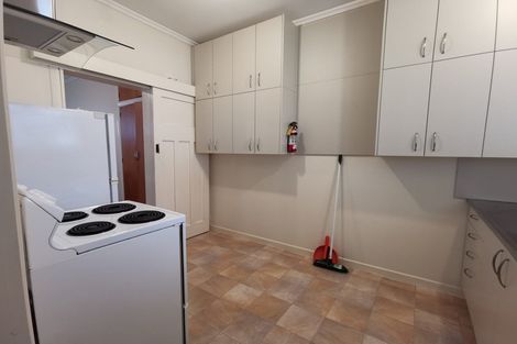 Photo of property in 1/17 Clifton Terrace, Kelburn, Wellington, 6012