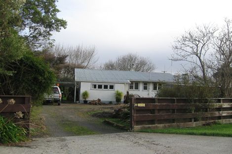 Photo of property in 162 Aokautere Drive, Fitzherbert, Palmerston North, 4410