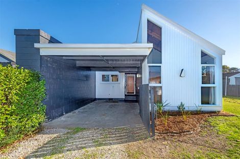 Photo of property in 28 De Lautour Road, Inner Kaiti, Gisborne, 4010