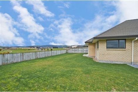 Photo of property in 157 Pacific Drive, Fitzherbert, Palmerston North, 4410