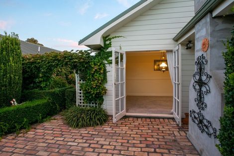 Photo of property in 1 Calvert Place, Cambridge, 3434