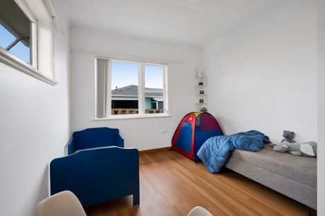 Photo of property in 5 Watene Crescent, Waitara, 4320