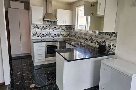 Photo of property in 525 Massey Road, Mangere, Auckland, 2022