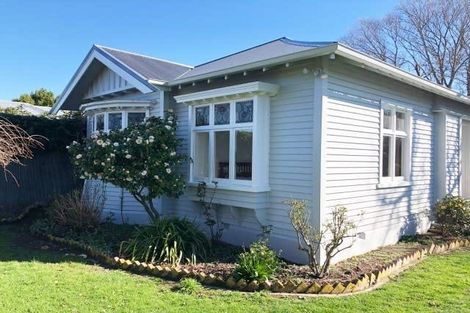Photo of property in 11 Woodville Street, Edgeware, Christchurch, 8013