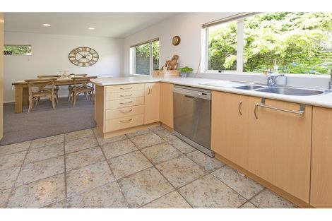 Photo of property in 3/39 Wade River Road, Stanmore Bay, Whangaparaoa, 0932