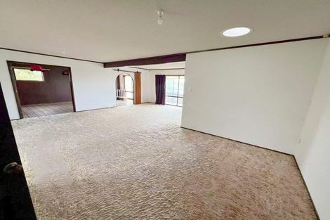 Photo of property in 56 Balmain Road, Chatswood, Auckland, 0626