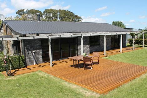 Photo of property in 787 Main North Road, Motunui, Waitara, 4383