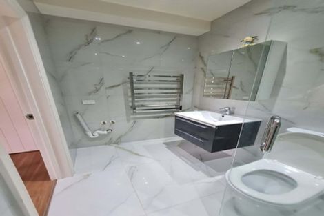 Photo of property in 2/16 Benders Avenue, Hillcrest, Auckland, 0627