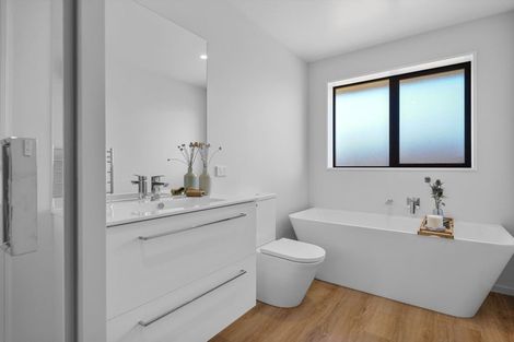 Photo of property in 16 Greig Crescent, Amberley, 7481