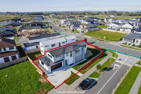 Photo of property in 1 Whata Street, Clarks Beach, 2122