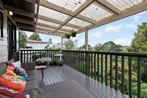 Photo of property in 1612a Great North Road, Waterview, Auckland, 1026