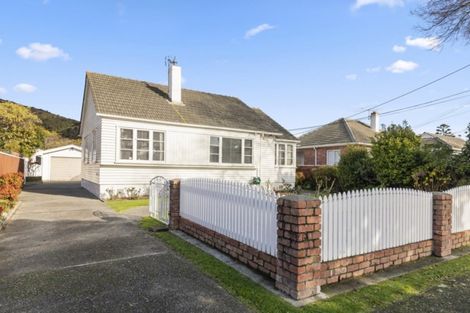 Photo of property in 28 Pilcher Crescent, Naenae, Lower Hutt, 5011