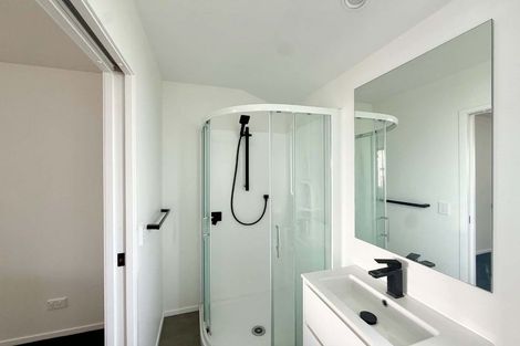 Photo of property in 6 Banks Street, Marfell, New Plymouth, 4310