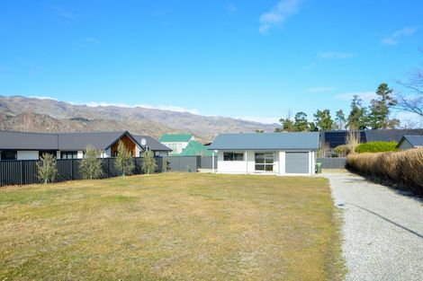 Photo of property in 20 Pisa Moorings Road, Mount Pisa, Cromwell, 9383