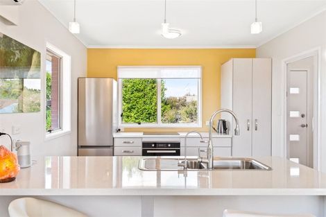 Photo of property in 2/4 Evelyn Place, Hillcrest, Auckland, 0627