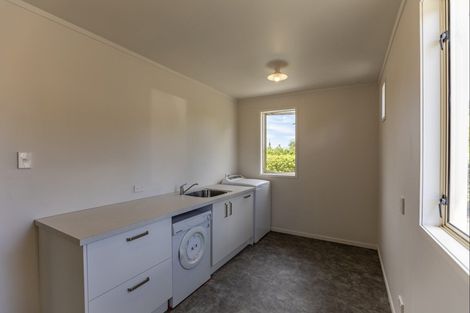 Photo of property in 16 Abbotsford Road, Waipawa, 4210