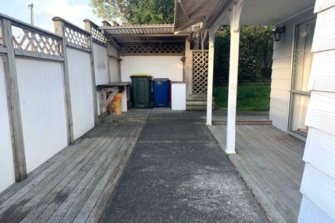 Photo of property in 1024 East Coast Road, Fairview Heights, Auckland, 0630