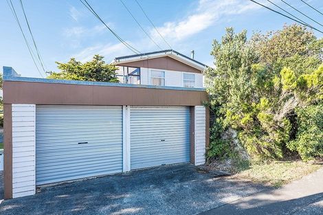 Photo of property in 23 Cara Crescent, Paparangi, Wellington, 6037