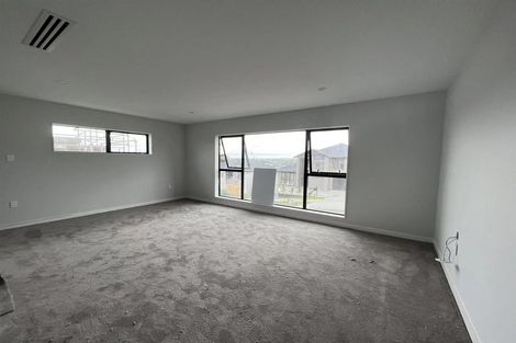 Photo of property in 16 Lumber Rise, Swanson, Auckland, 0614