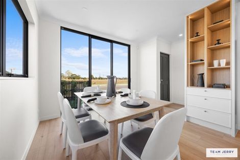 Photo of property in 37 Maungakaraka Road, Karaka, 2580