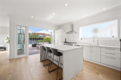 Photo of property in 50 Premier Avenue, Point Chevalier, Auckland, 1022