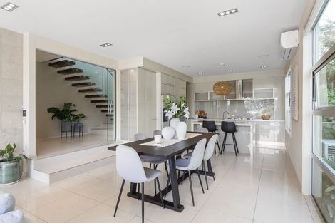 Photo of property in 42a Tindalls Bay Road, Tindalls Beach, Whangaparaoa, 0930