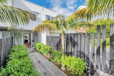 Photo of property in 41 Regina Street, Westmere, Auckland, 1022