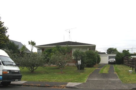 Photo of property in 2/24 Evelyn Place, Hillcrest, Auckland, 0627