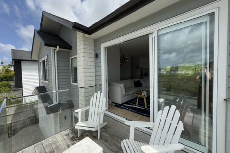 Photo of property in 144 Arran Point Parade, Orewa, 0931
