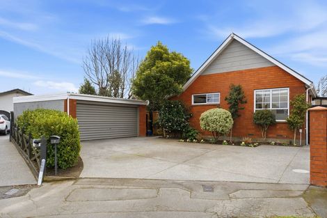 Photo of property in 7 Calbreath Place, Russley, Christchurch, 8042