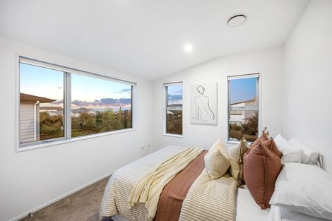 Photo of property in 3 Tuangi Street, Long Bay, Auckland, 0630