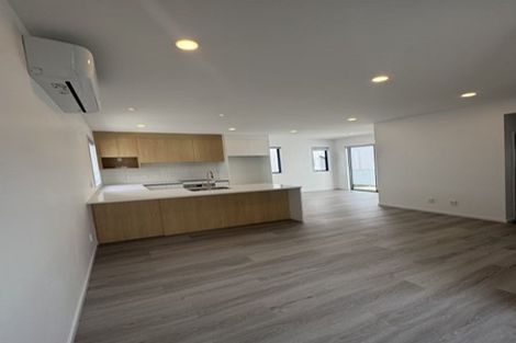 Photo of property in 10 Elcoat Avenue, Henderson, Auckland, 0612