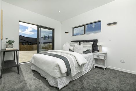 Photo of property in 6 Paihere Street, Huapai, Kumeu, 0810