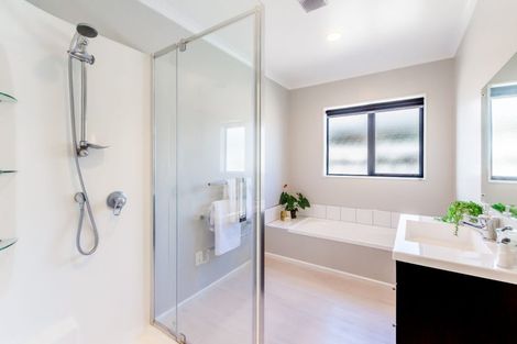 Photo of property in 2 Soldiers Way, Paraparaumu, 5032