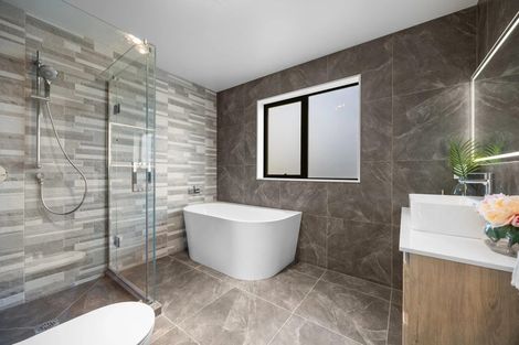 Photo of property in 3 Tinaku Road, Flat Bush, Auckland, 2019