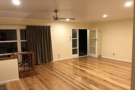 Photo of property in 2/26 Coroglen Avenue, Birkenhead, Auckland, 0626