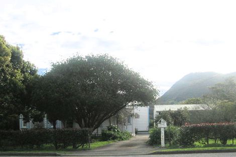 Photo of property in 52 George Street, Hikurangi, 0114