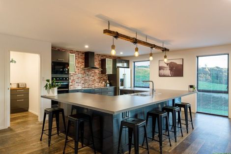 Photo of property in 527 Frankley Road, Hurworth, New Plymouth, 4371