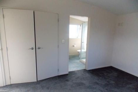 Photo of property in 24 Signallers Grove, Strathmore Park, Wellington, 6022