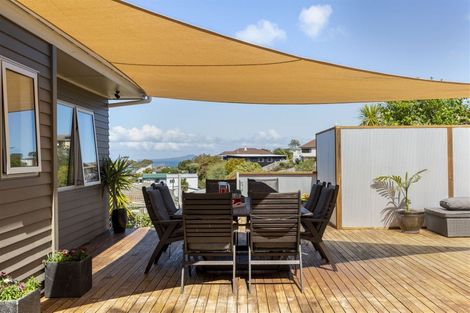 Photo of property in 9 Everard Avenue, Army Bay, Whangaparaoa, 0930