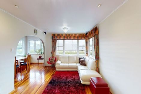 Photo of property in 41 Kenmore Street, Newlands, Wellington, 6037