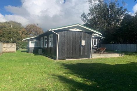 Photo of property in 11 Woodleigh Street, Frankleigh Park, New Plymouth, 4310