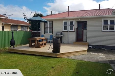 Photo of property in 4 Bartholomew Road, Levin, 5510