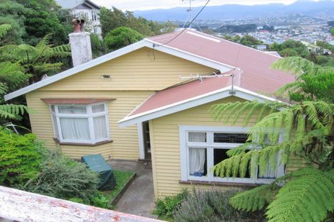 Photo of property in 5 Moffitt Street, Vogeltown, Wellington, 6021