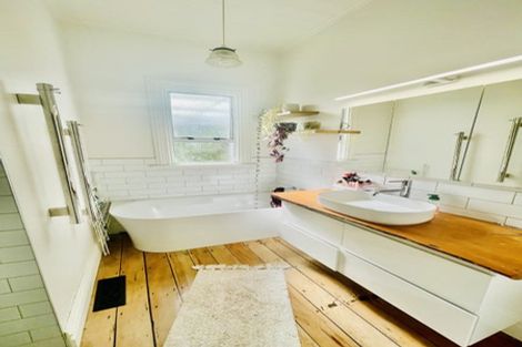 Photo of property in 160a Frankley Road, Frankleigh Park, New Plymouth, 4310